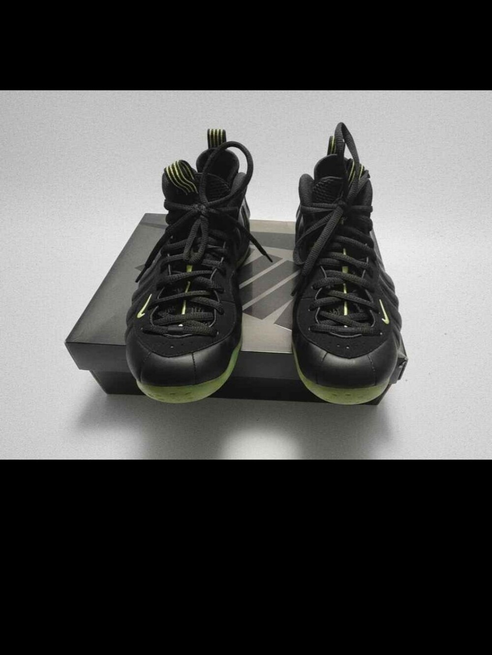 Nike Foamposite Black/Volt 8.5M